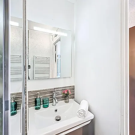 Le Lagon Bleu-8 By Interhome *