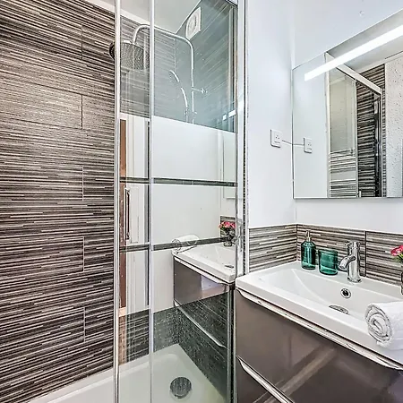 Apartment Le Lagon Bleu-8 By Interhome *