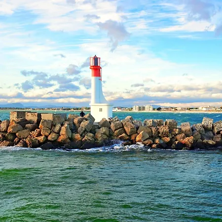 Apartment Le Lagon Bleu-8 By Interhome Le Grau-du-Roi