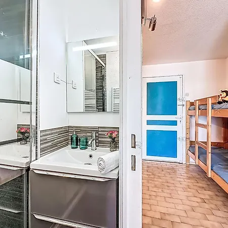 Le Lagon Bleu-8 By Interhome Le Grau-du-Roi