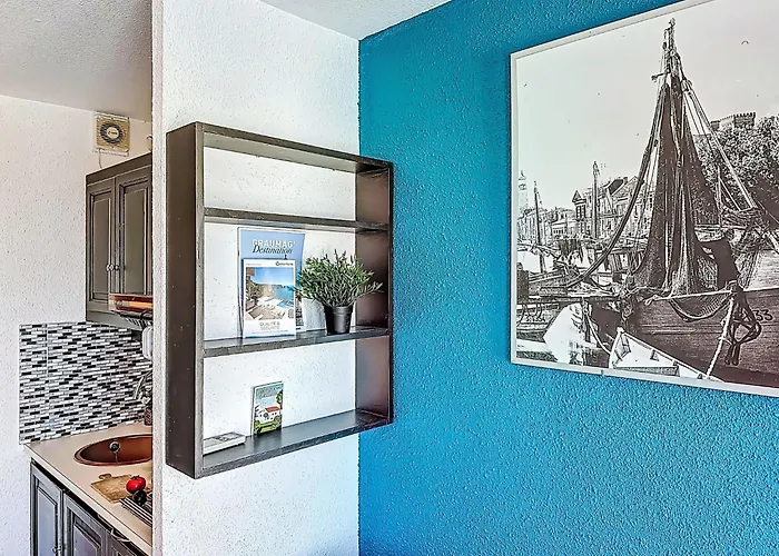 Le Lagon Bleu-8 By Interhome * Le Grau-du-Roi